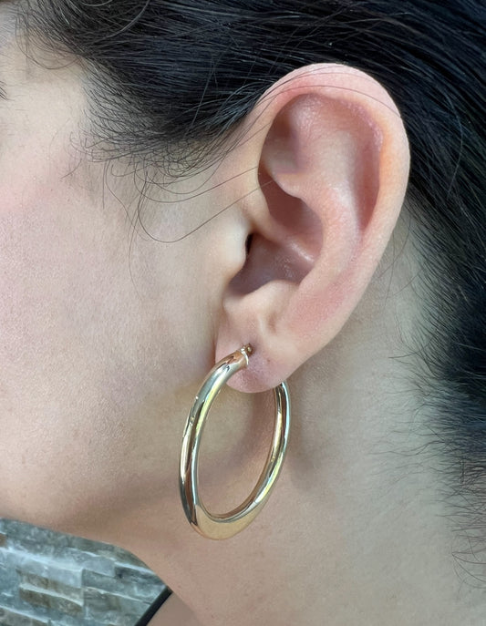 14K Gold Flat Bottom Oval Hoop Earrings